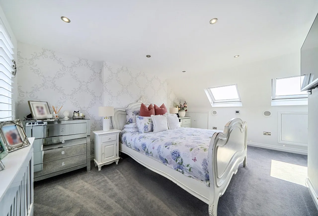 Curran Avenue, Wallington, SM6 7JL, photo 9