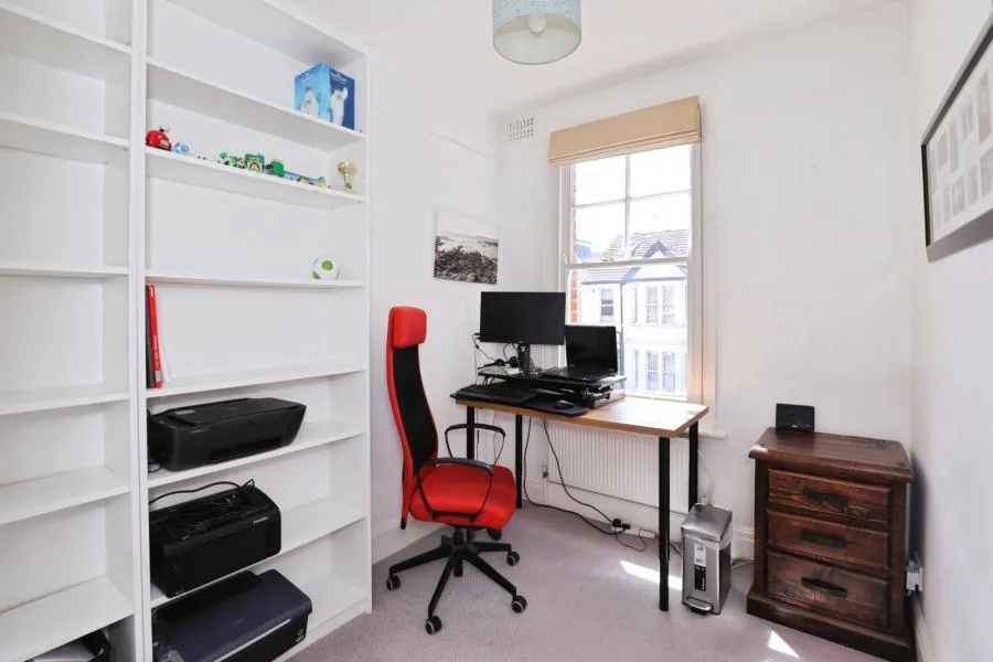 Summerlands Avenue, London, W3, photo 14