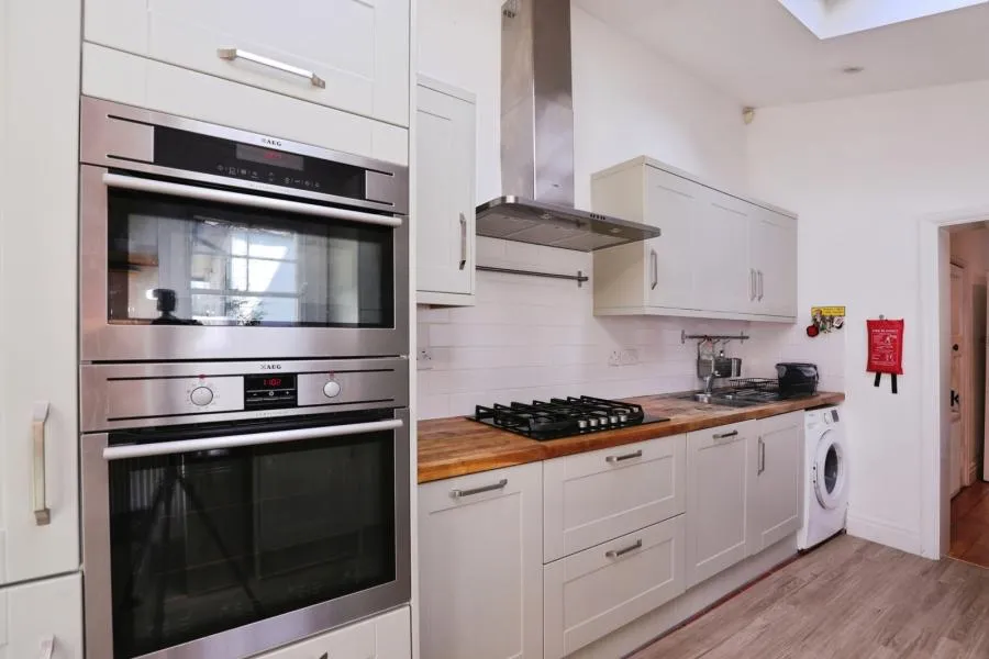 Summerlands Avenue, London, W3, photo 16
