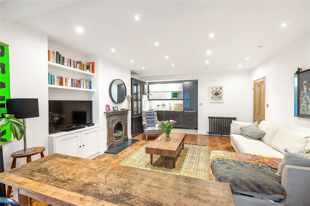Gloucester Avenue, Primrose Hill, London, NW1, photo 3