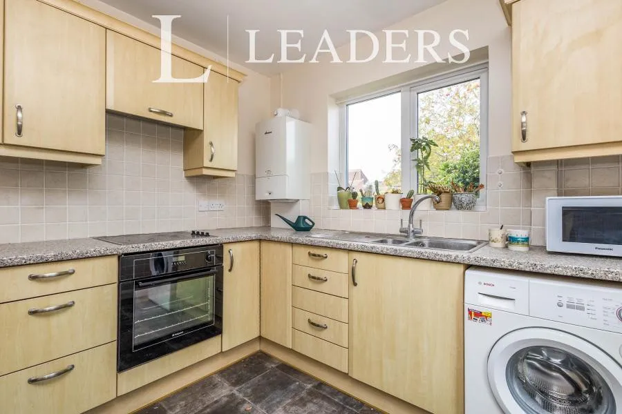 Queenhythe Road, Jacob's Well, GU4, photo 6