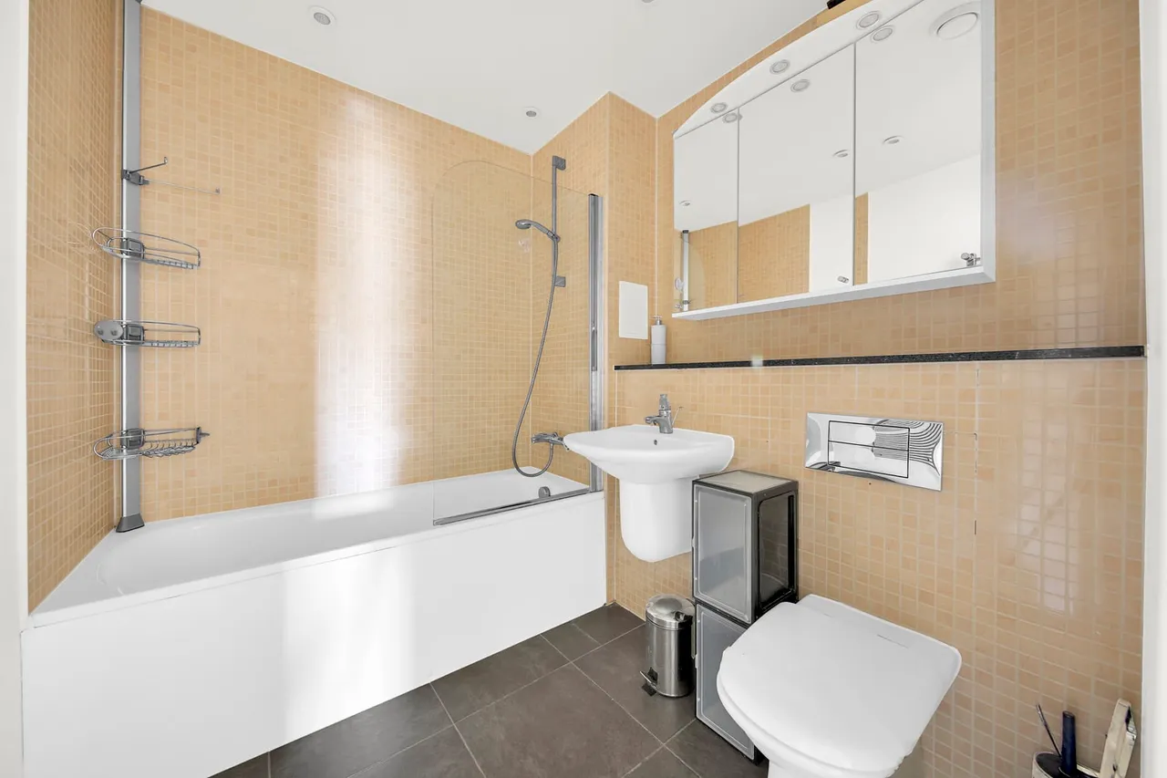 Flat 16 Chi Building, 54 Crowder Street, London, Greater London, E1 0EZ, photo 4
