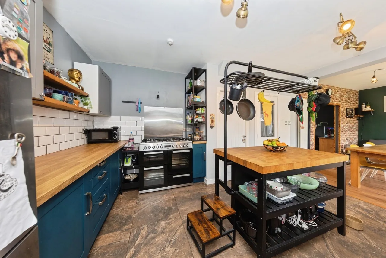 Abergwili Road, Carmarthen, SA31, photo 4