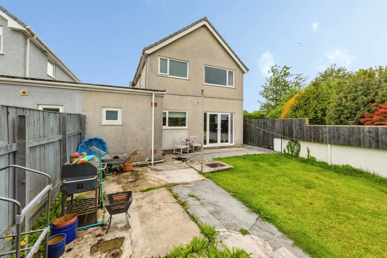 Abergwili Road, Carmarthen, SA31, photo 20