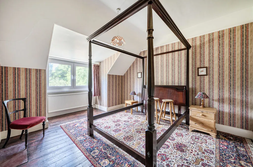 Purley Knoll, Purley CR8 3AF, photo 13