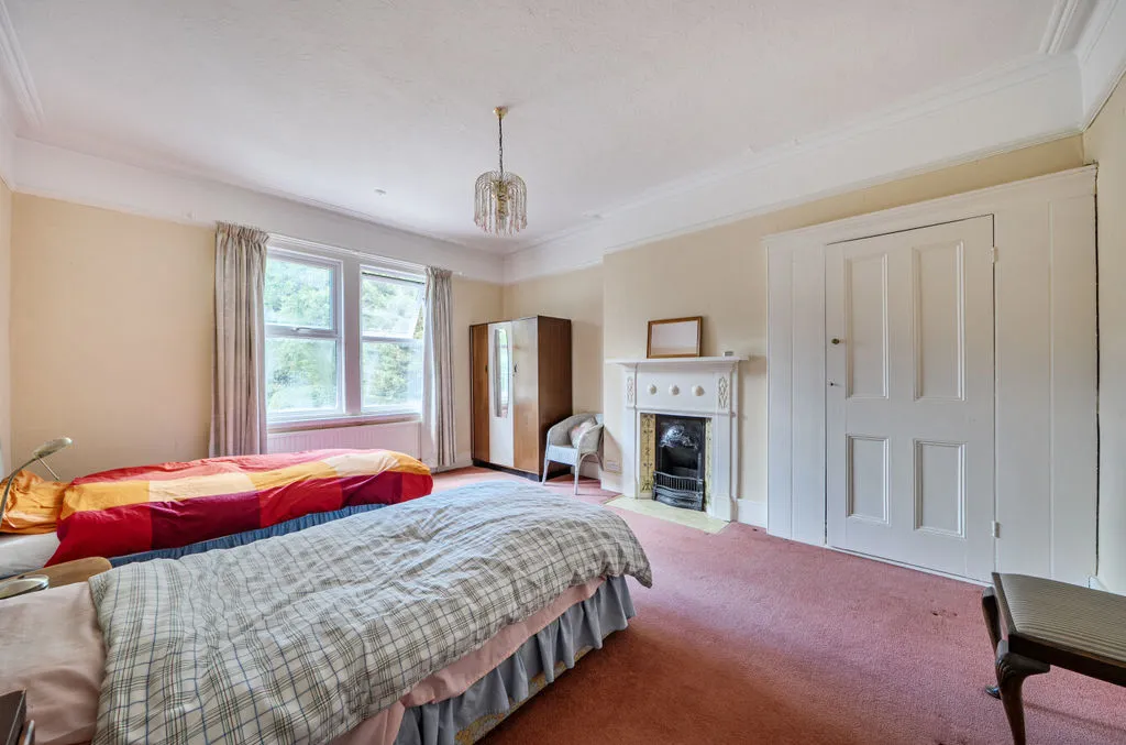 Purley Knoll, Purley CR8 3AF, photo 11