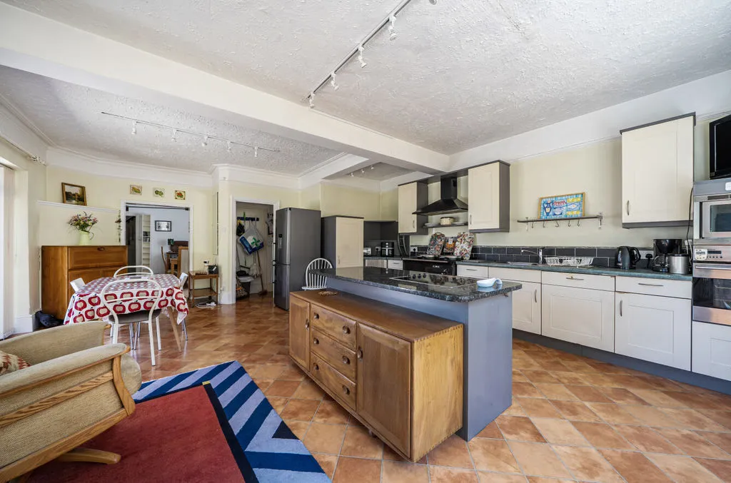 Purley Knoll, Purley CR8 3AF, photo 2