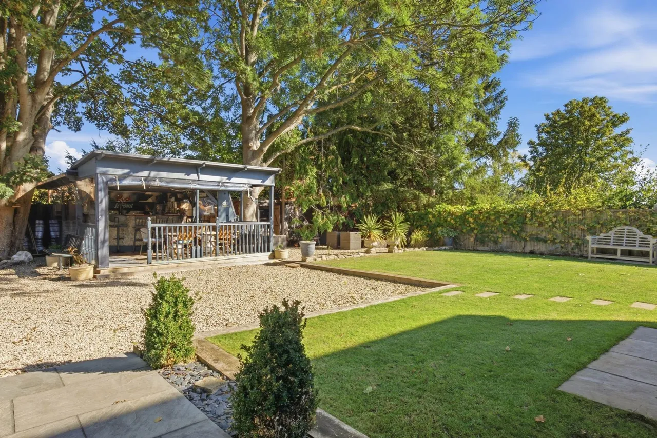 Barnett Way, Bierton, photo 13
