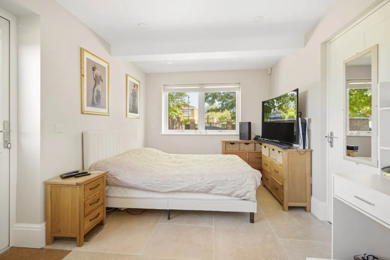 Barnett Way, Bierton, photo 38