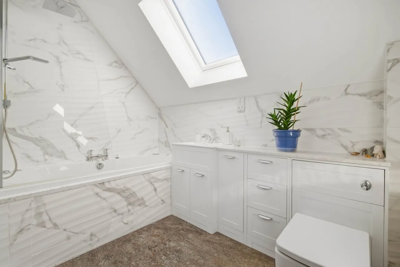 Barnett Way, Bierton, photo 29