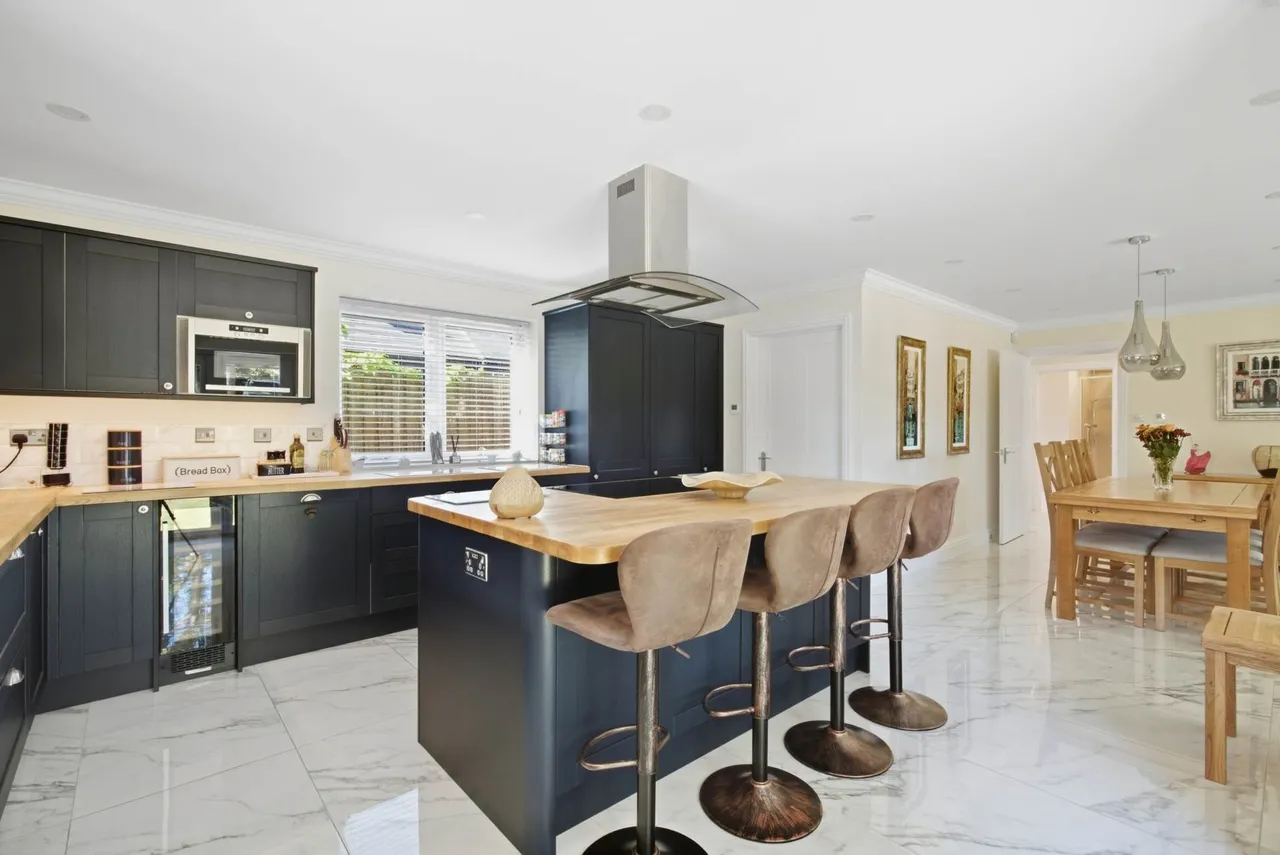 Barnett Way, Bierton, photo 42