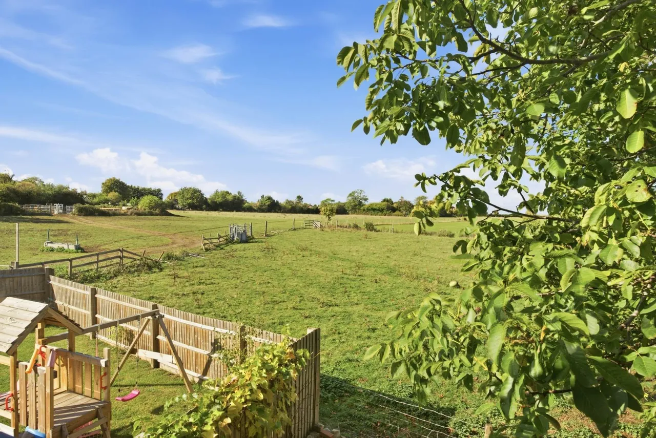 Barnett Way, Bierton, photo 8