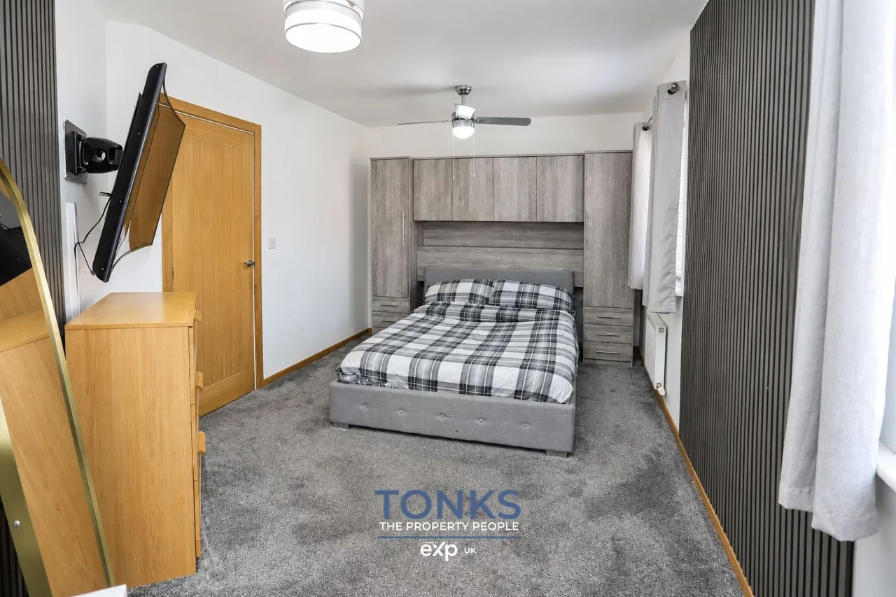Century Way, Halesowen, B63, photo 9