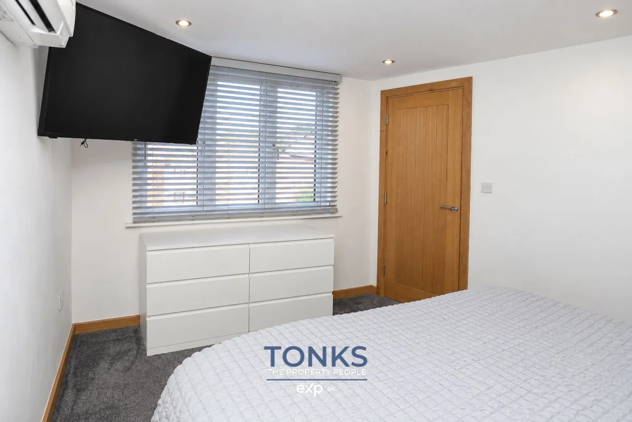 Century Way, Halesowen, B63, photo 16