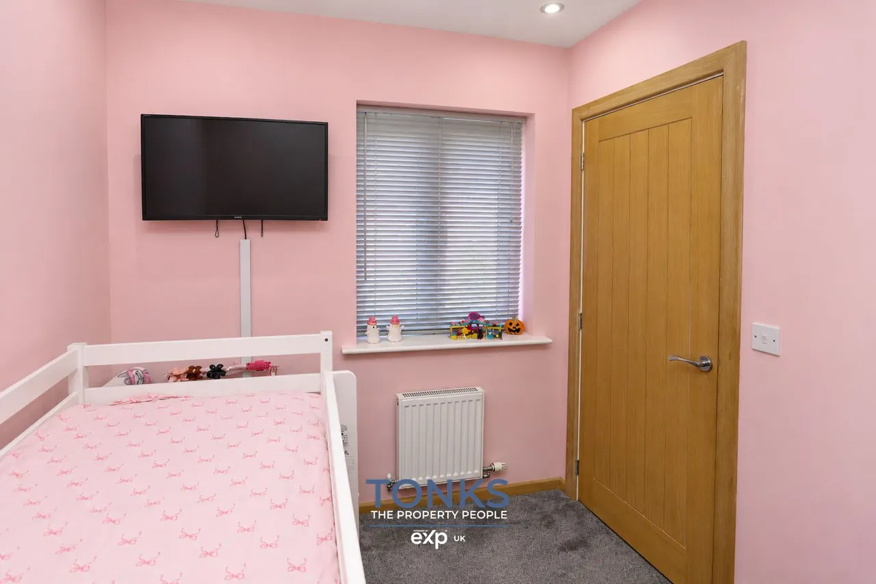 Century Way, Halesowen, B63, photo 12
