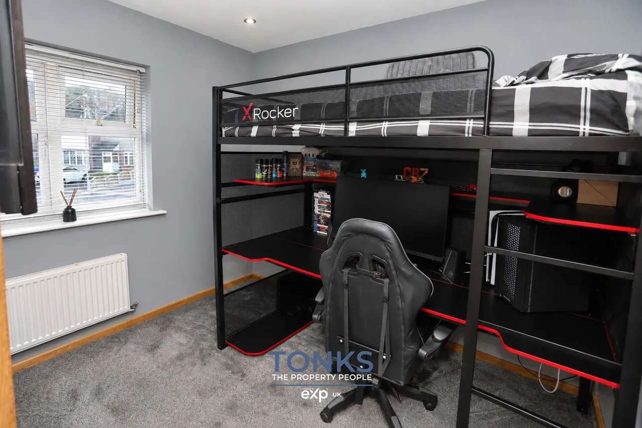 Century Way, Halesowen, B63, photo 13