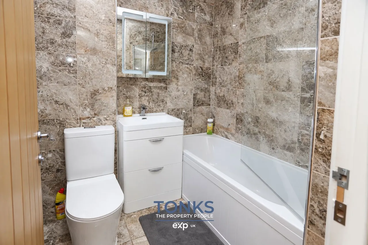 Century Way, Halesowen, B63, photo 18