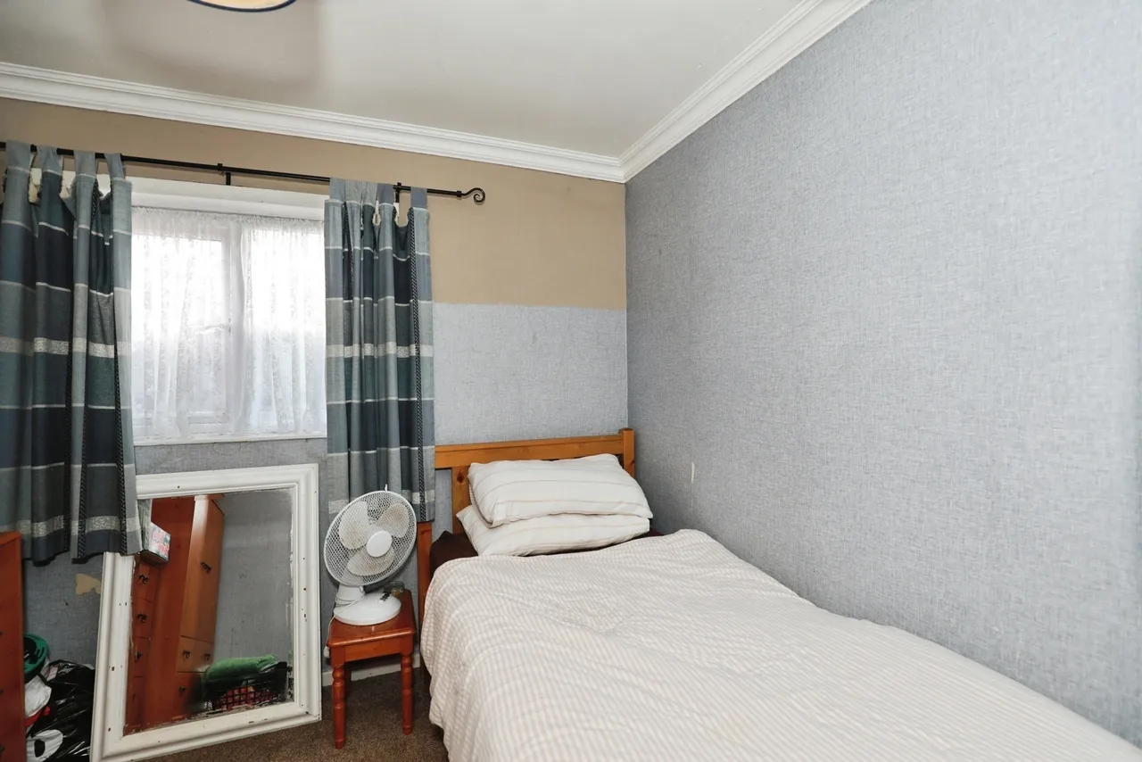 Halton Drive, CREWE, Cheshire, CW2, photo 12