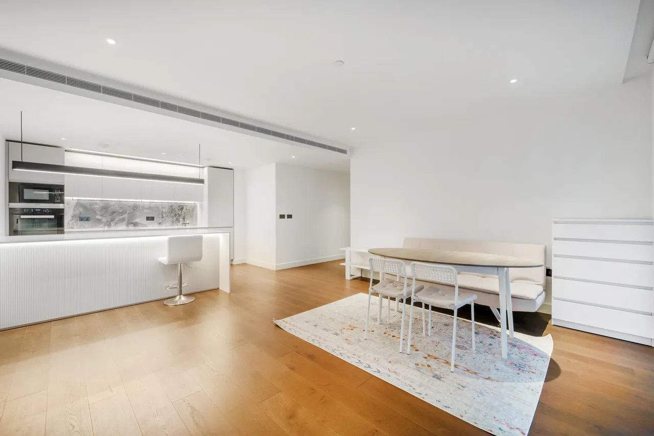 2 bed flat for sale, Belvedere Row, Fountain Park Way, W12