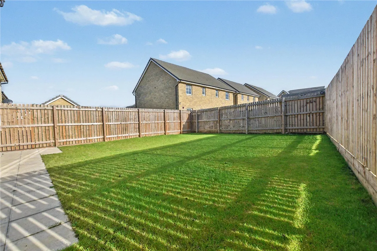 Churchyard Drive, East Ardsley, WF3, photo 22