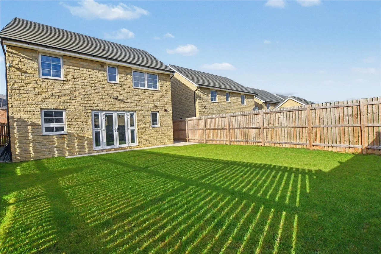 Churchyard Drive, East Ardsley, WF3, photo 8