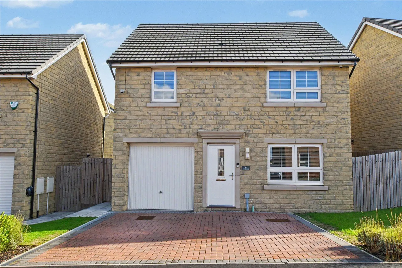 4 bed house for sale, Churchyard Drive, East Ardsley, WF3