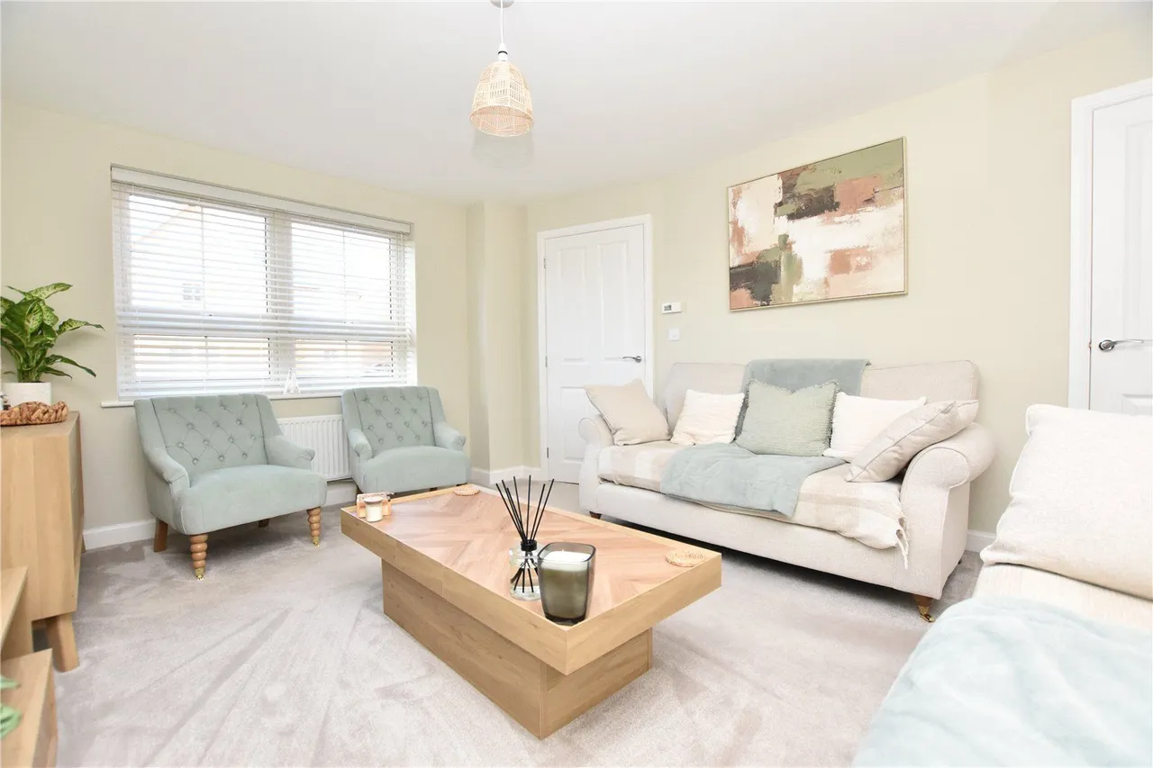Churchyard Drive, East Ardsley, WF3, photo 5