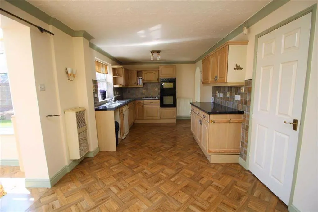 Rowangate, Fulwood, Preston, PR2 9AG, photo 3