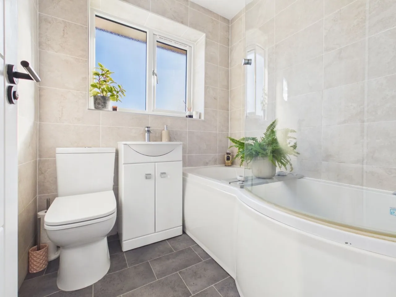 Churchfields, Audenshaw, M34, photo 16
