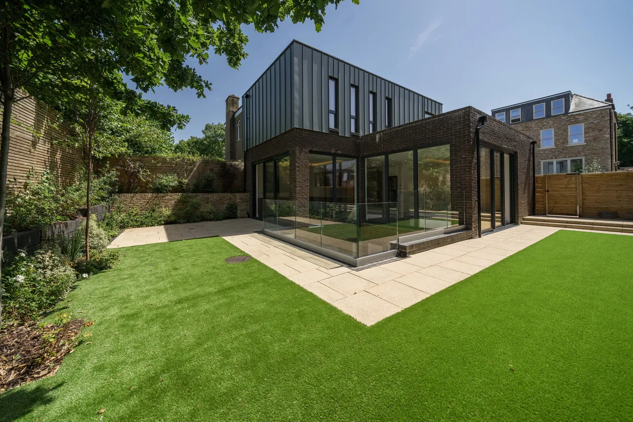 4 bed house for sale — Castlebar Hill, London, W5