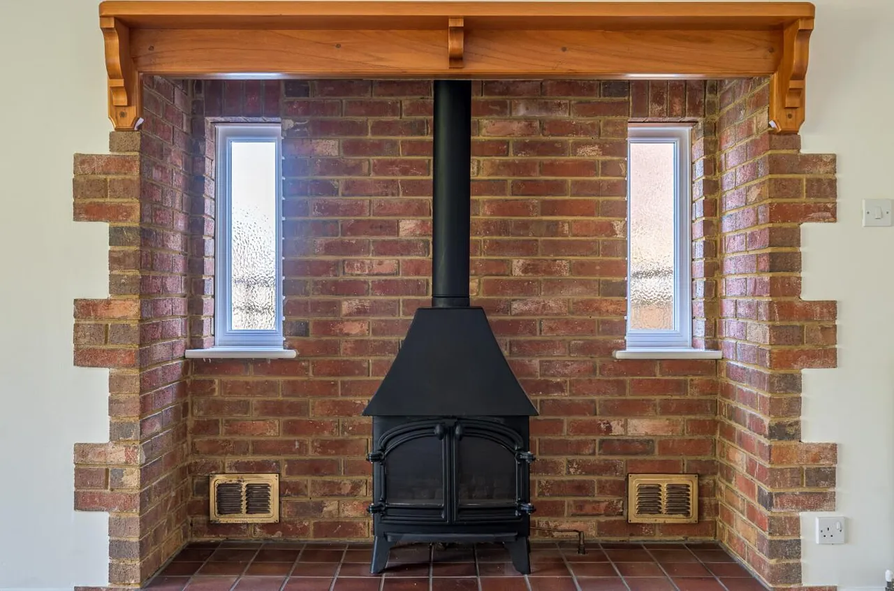 Desirable Village Location, The Orchard, photo 11
