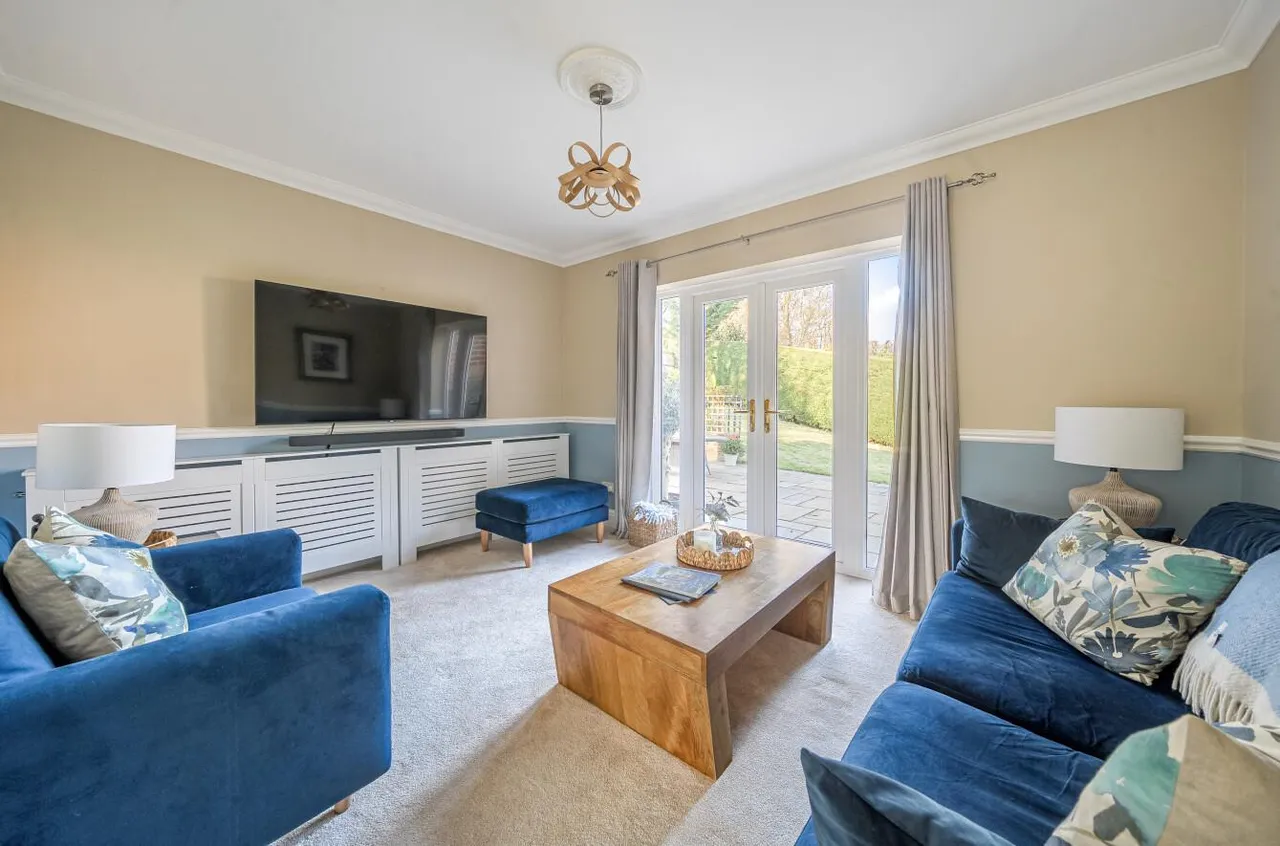Desirable Village Location, The Orchard, photo 12