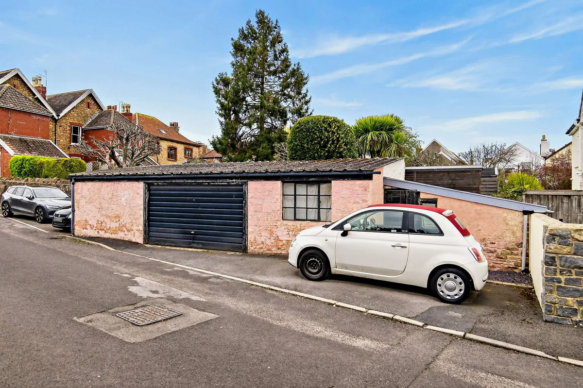 Church Road North, Portishead, BS20, photo 32