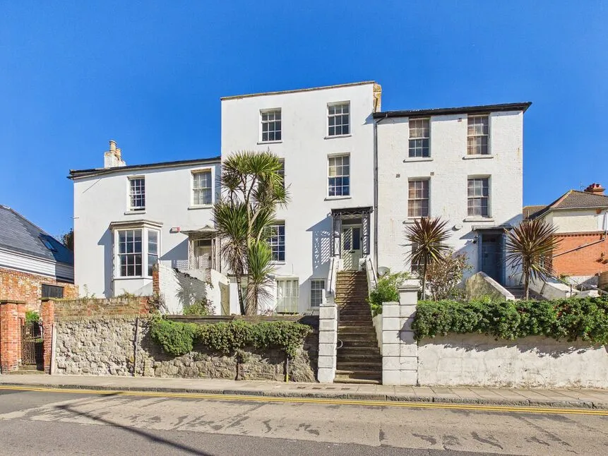 2 bed flat for sale — Sandgate High Street, Sandgate, Kent, CT20