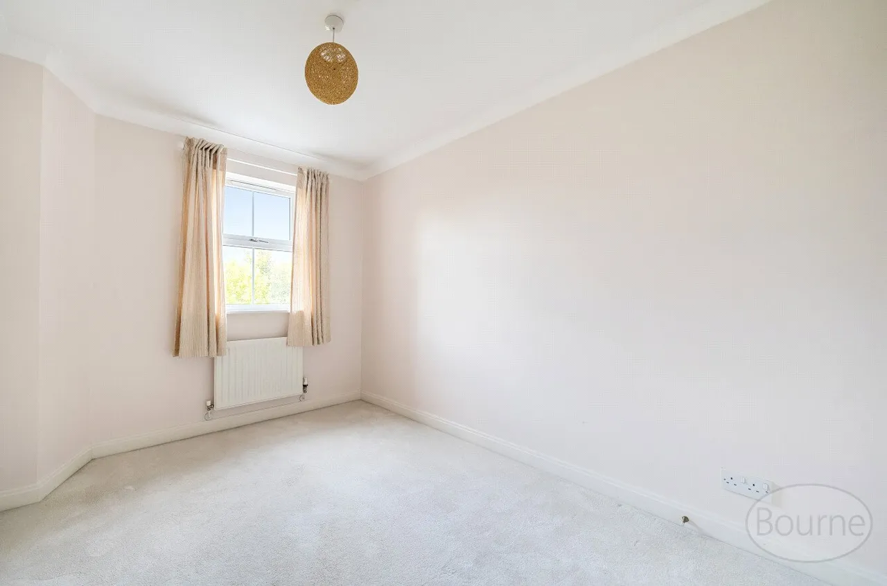 Silistria Close, Knaphill, GU21, photo 14