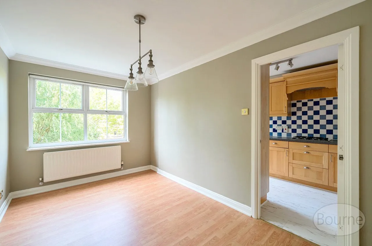 Silistria Close, Knaphill, GU21, photo 4