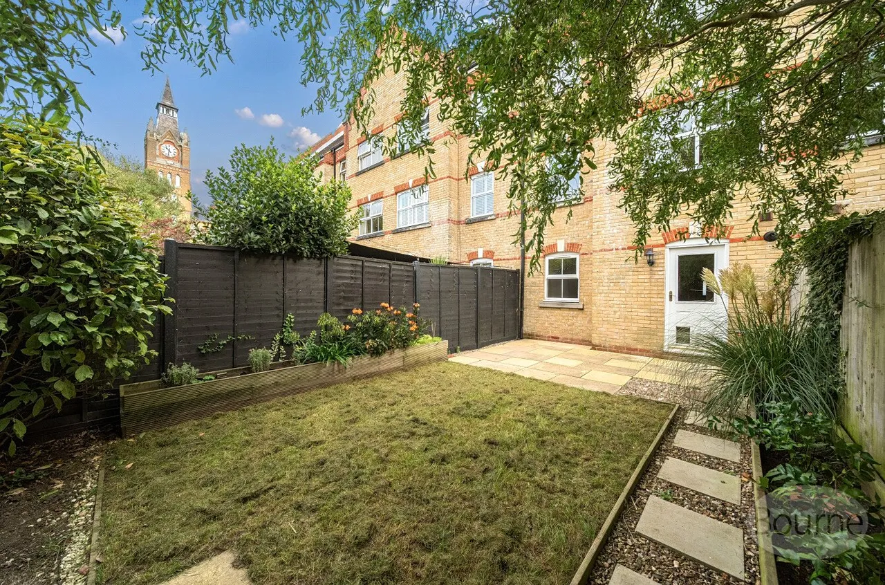 Silistria Close, Knaphill, GU21, photo 18