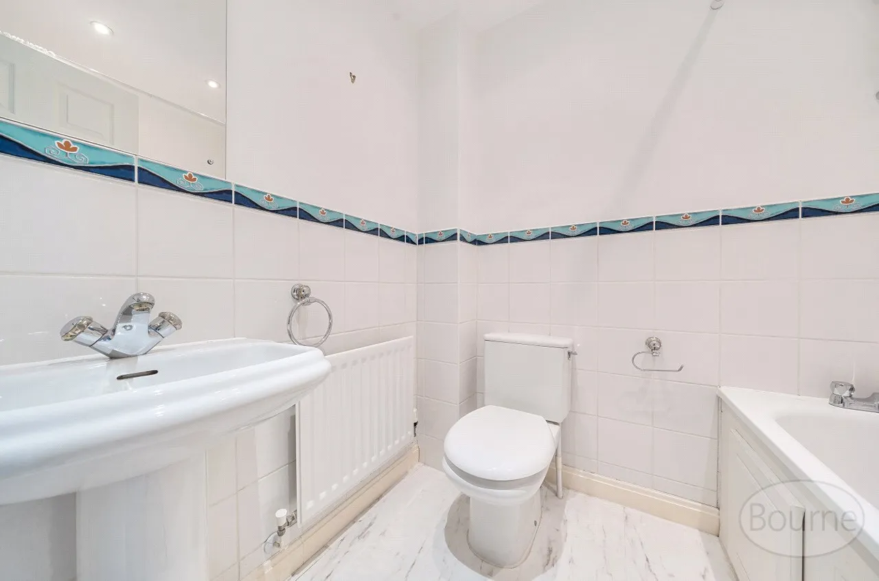 Silistria Close, Knaphill, GU21, photo 12