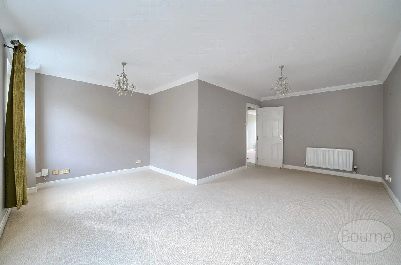 Silistria Close, Knaphill, GU21, photo 7