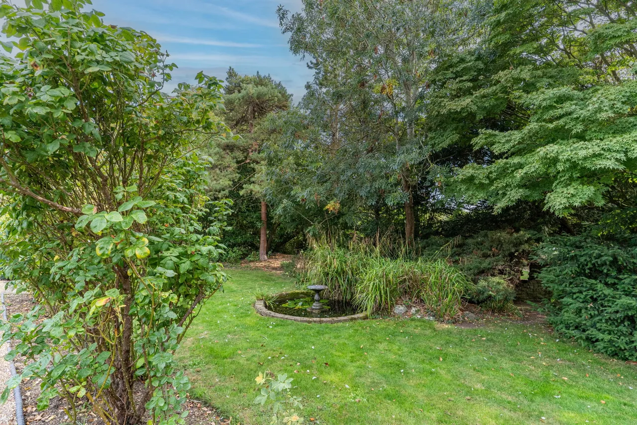 The Street, Roxwell, CM1, photo 59