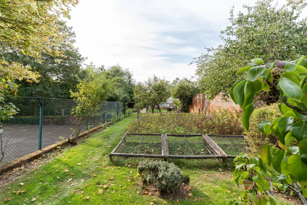 The Street, Roxwell, CM1, photo 63
