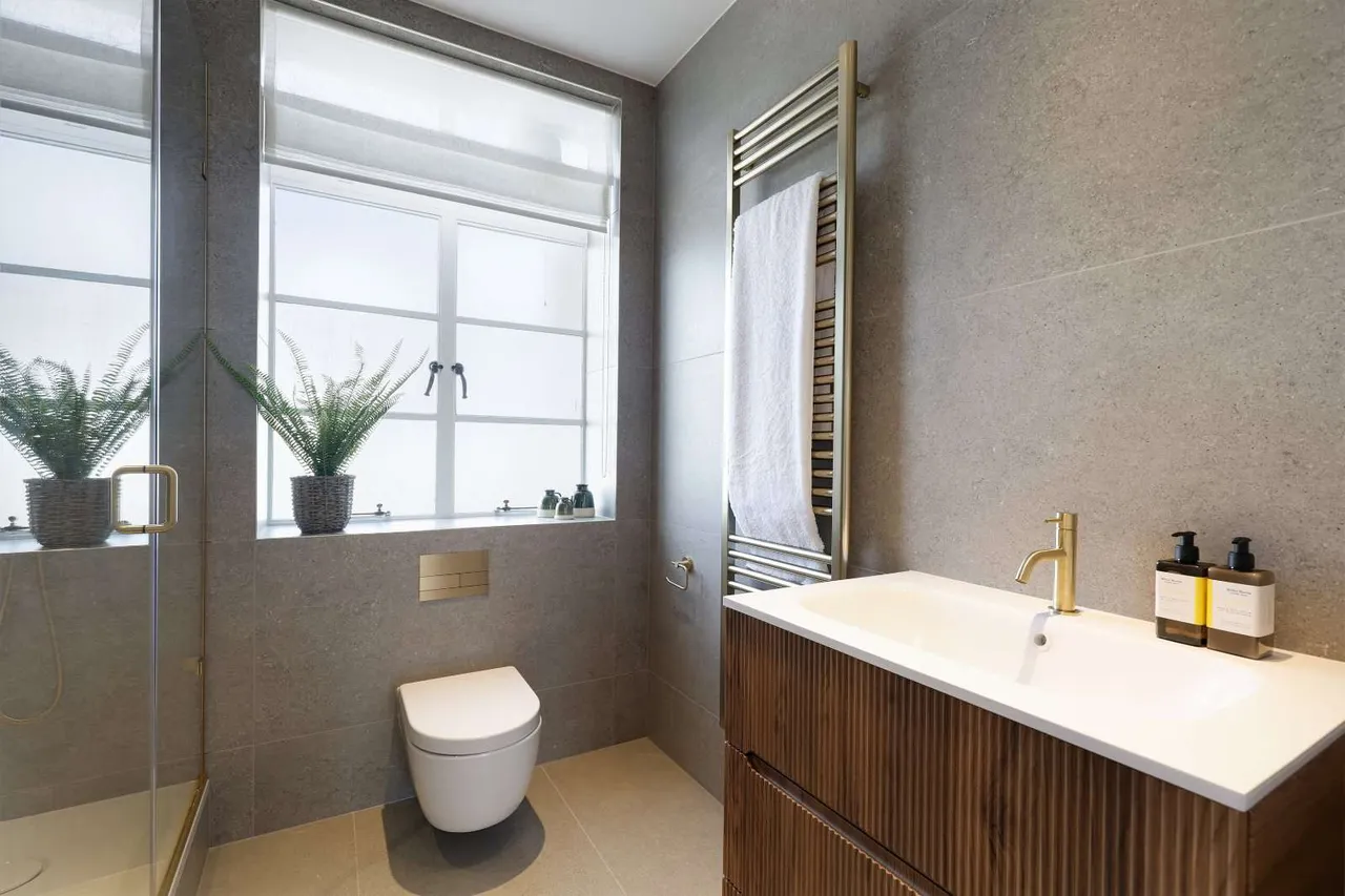 Grosvenor Square, London, W1K, photo 22