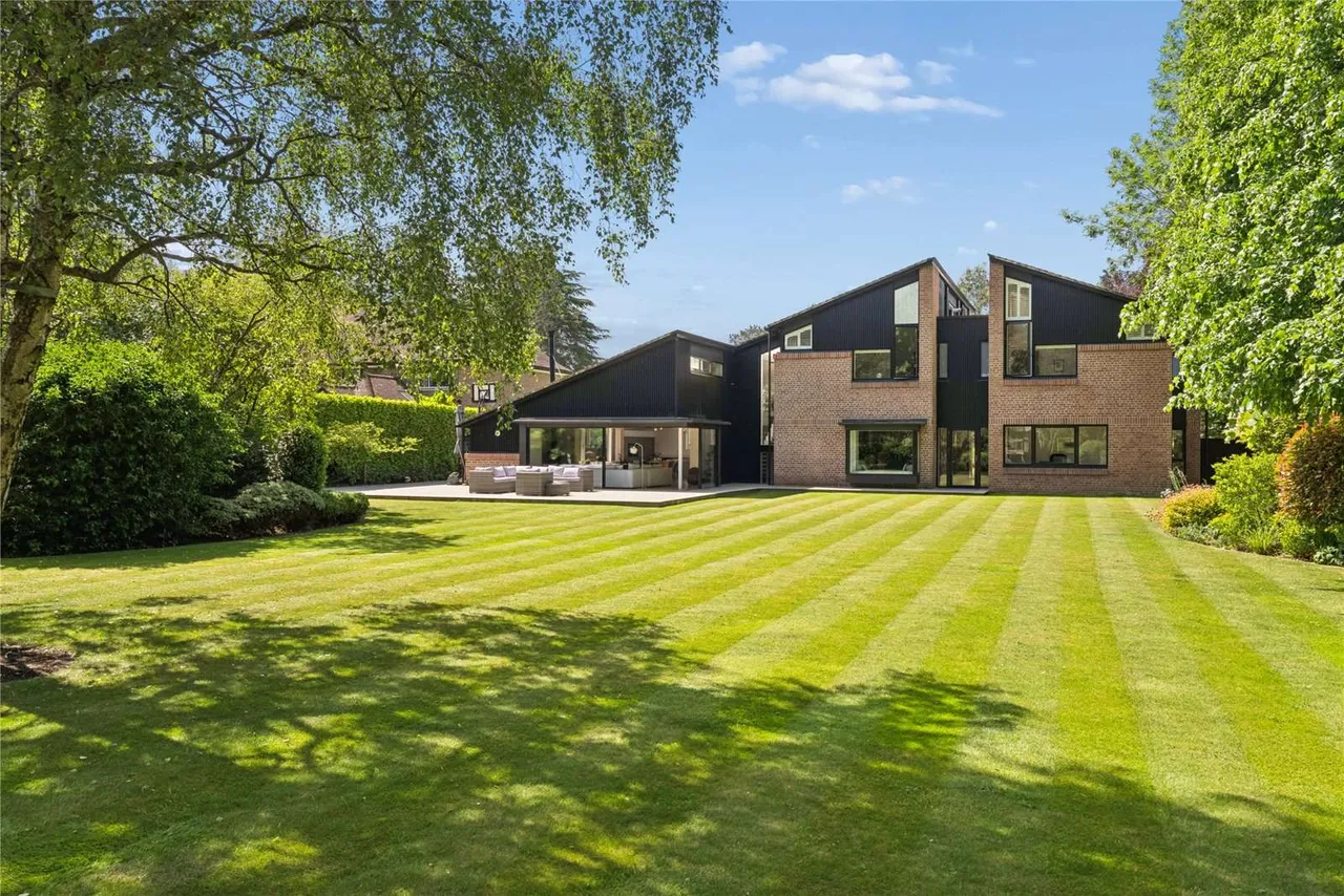 Hervines Road, Amersham, Buckinghamshire, HP6 5HS, photo 2
