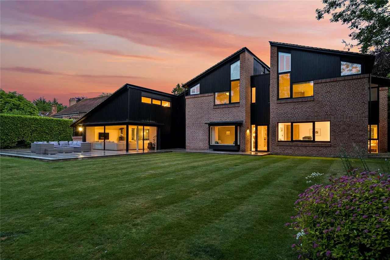 Hervines Road, Amersham, Buckinghamshire, HP6 5HS, photo 3