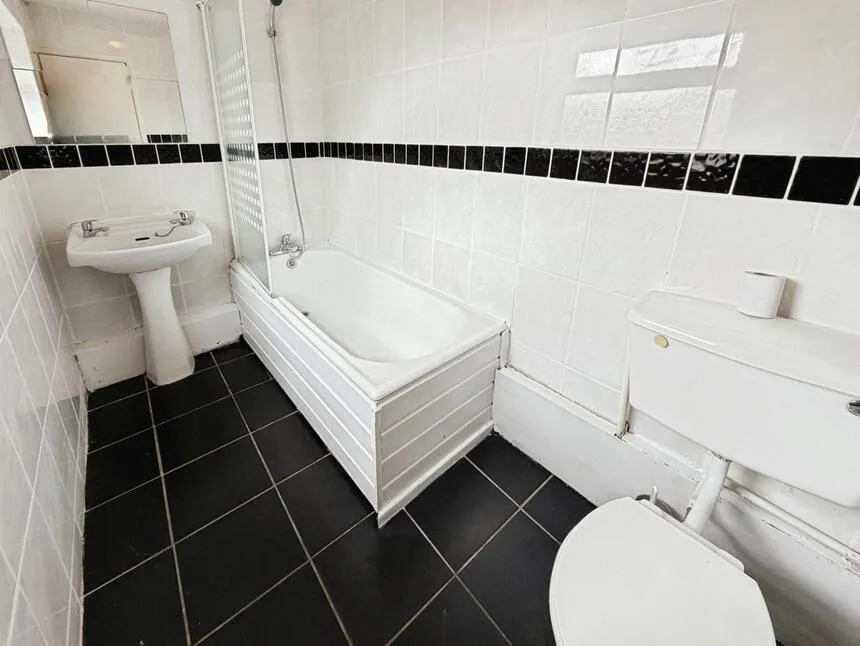 Broom Street, Stoke-on-Trent, Staffordshire, ST1, photo 6