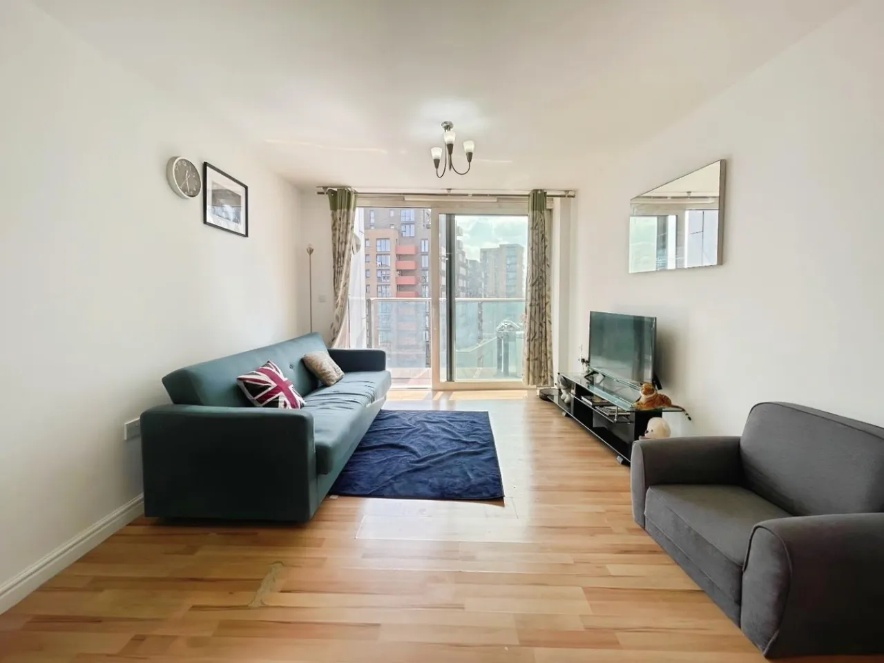 2 bed flat for sale — Prince Regent Road, Hounslow