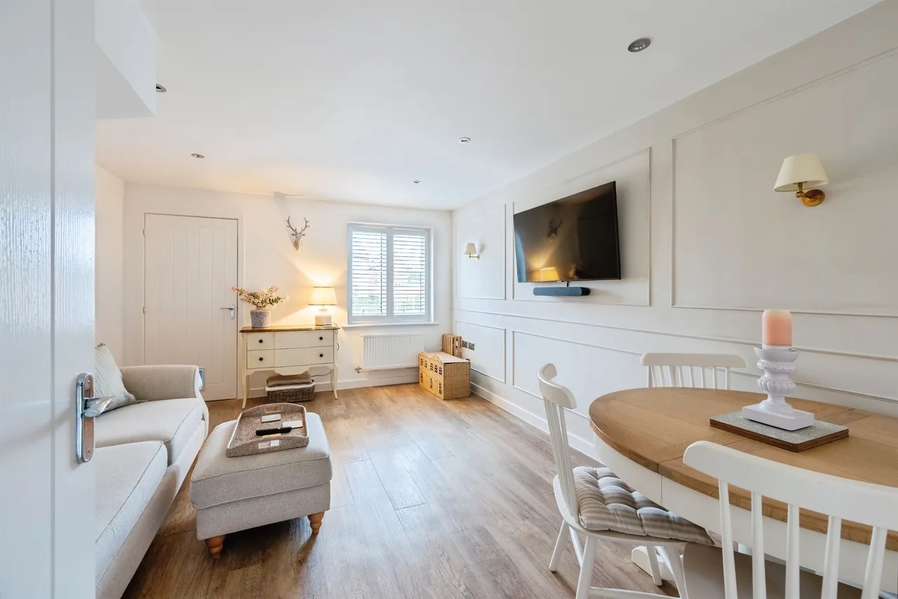 Griffin Walk, Chippenham, SN15, photo 2
