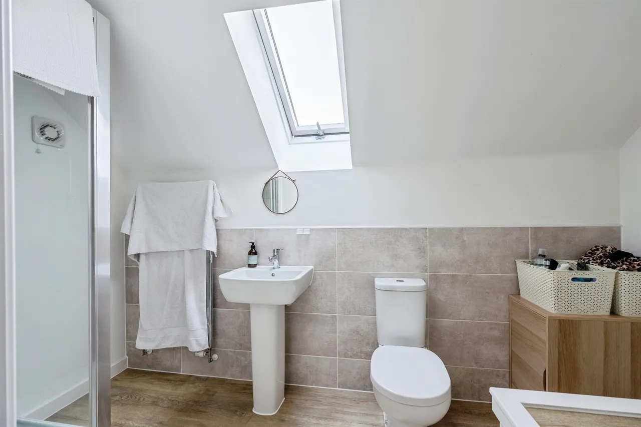 Griffin Walk, Chippenham, SN15, photo 11