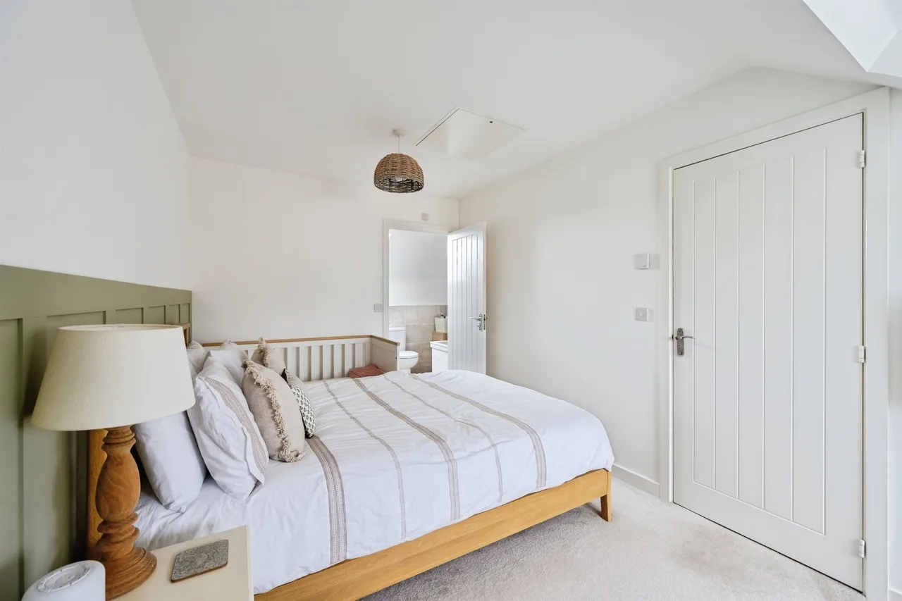 Griffin Walk, Chippenham, SN15, photo 10