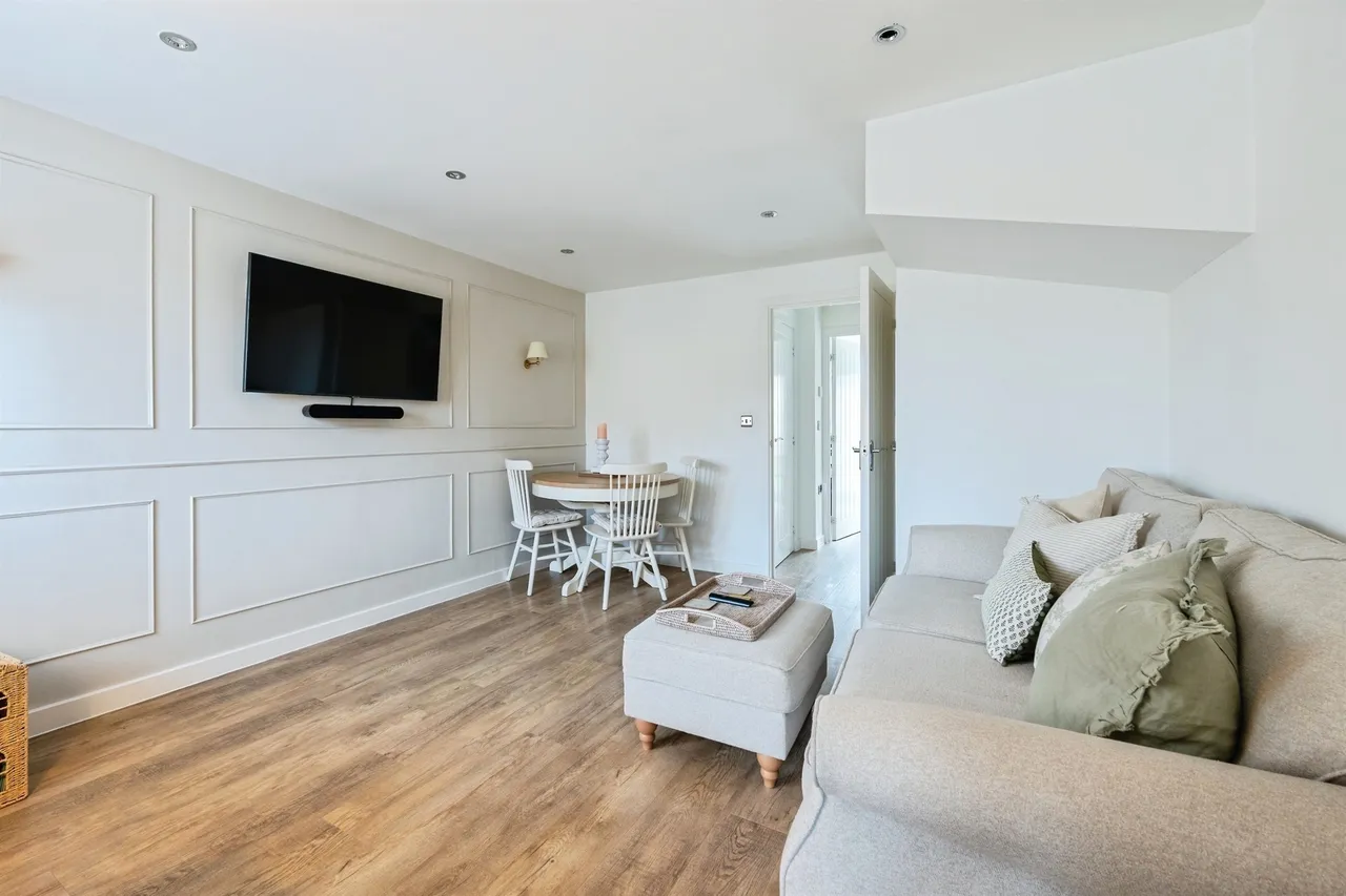 Griffin Walk, Chippenham, SN15, photo 3